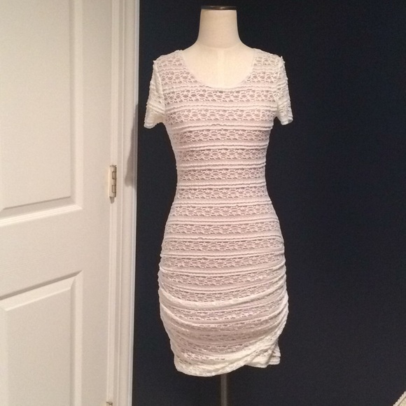 SIZE M BCBG MAX AZRIA  DRESS - Picture 1 of 6